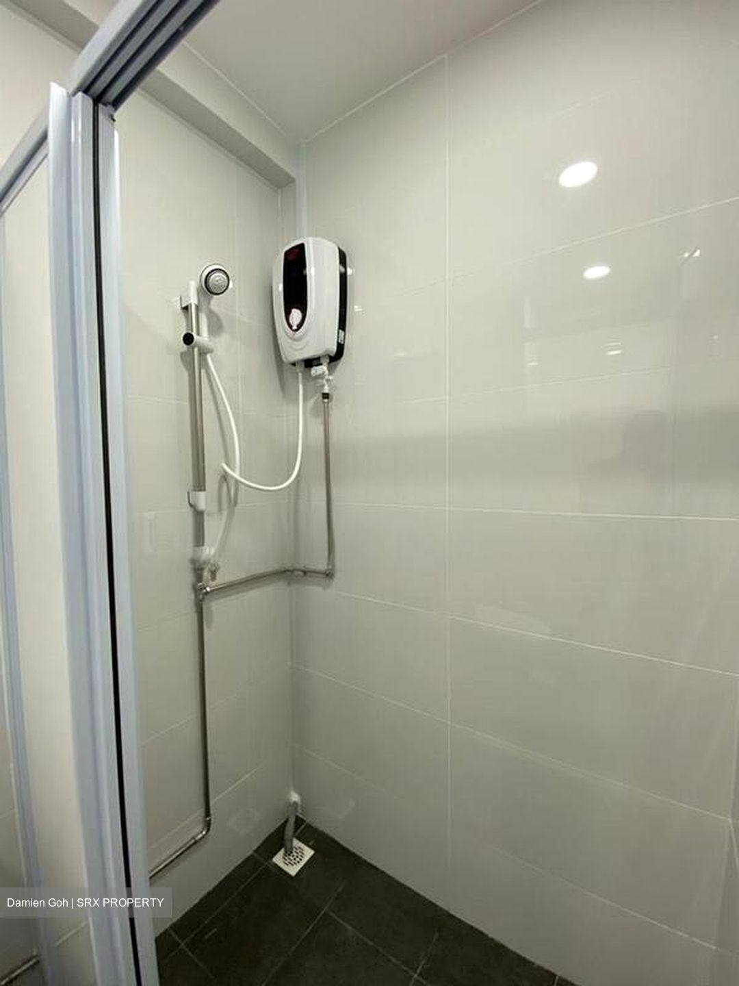 1 Canberra (D27), Condominium #523555751